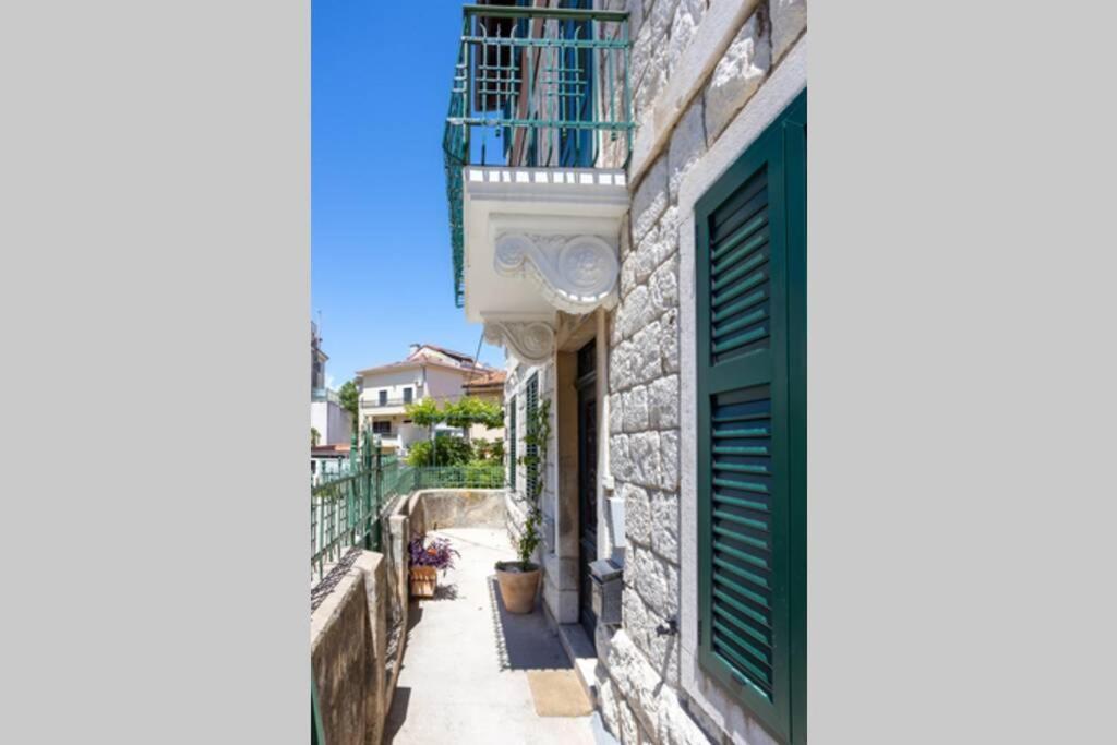 Luxurious Apartment Bella Lux In City Center With Free Parking Included! Spalato Esterno foto