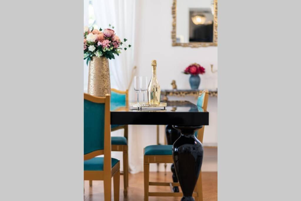 Luxurious Apartment Bella Lux In City Center With Free Parking Included! Spalato Esterno foto