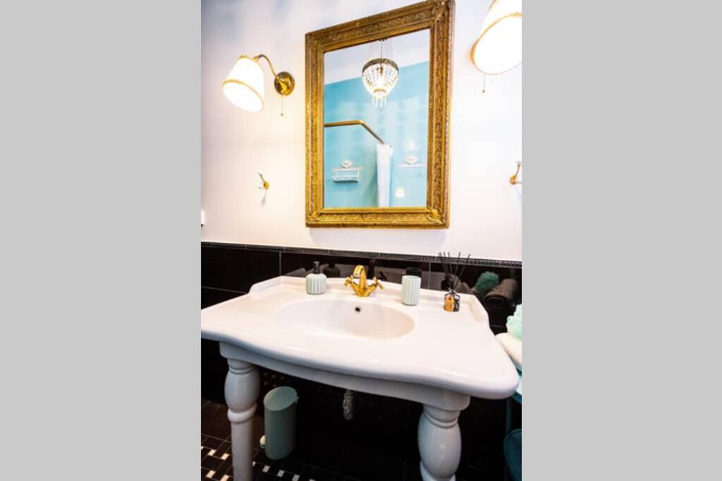 Luxurious Apartment Bella Lux In City Center With Free Parking Included! Spalato Esterno foto